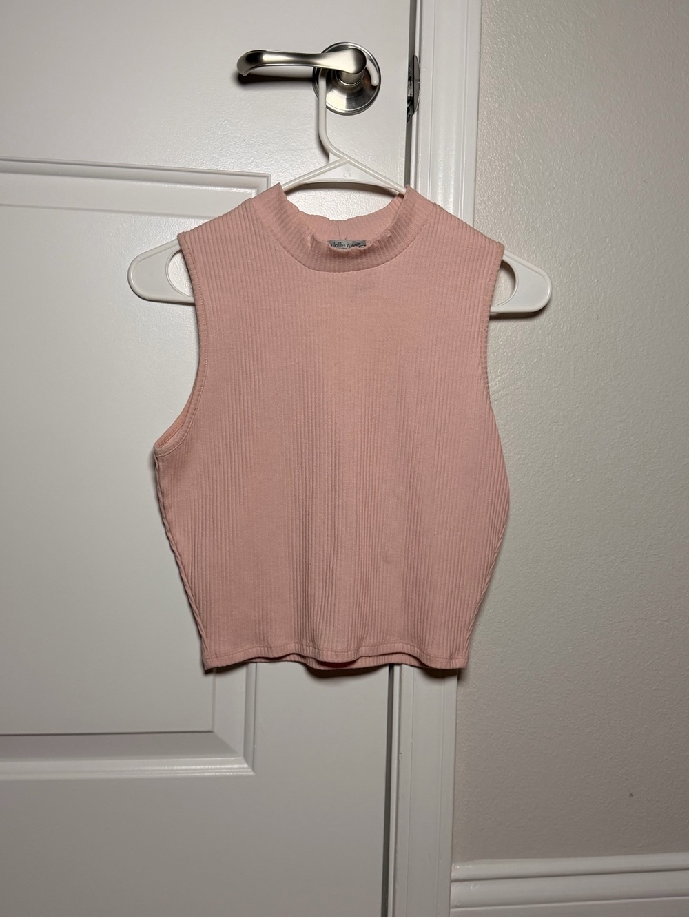 Charlotte Russe Ribbed Mock Neck Crop Tank - Light Pink